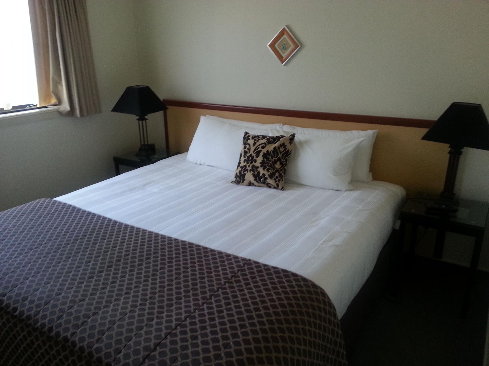 Stay 280 & Stay 284 Rotorua - Refurbished Modern Accommodation Buitenkant foto