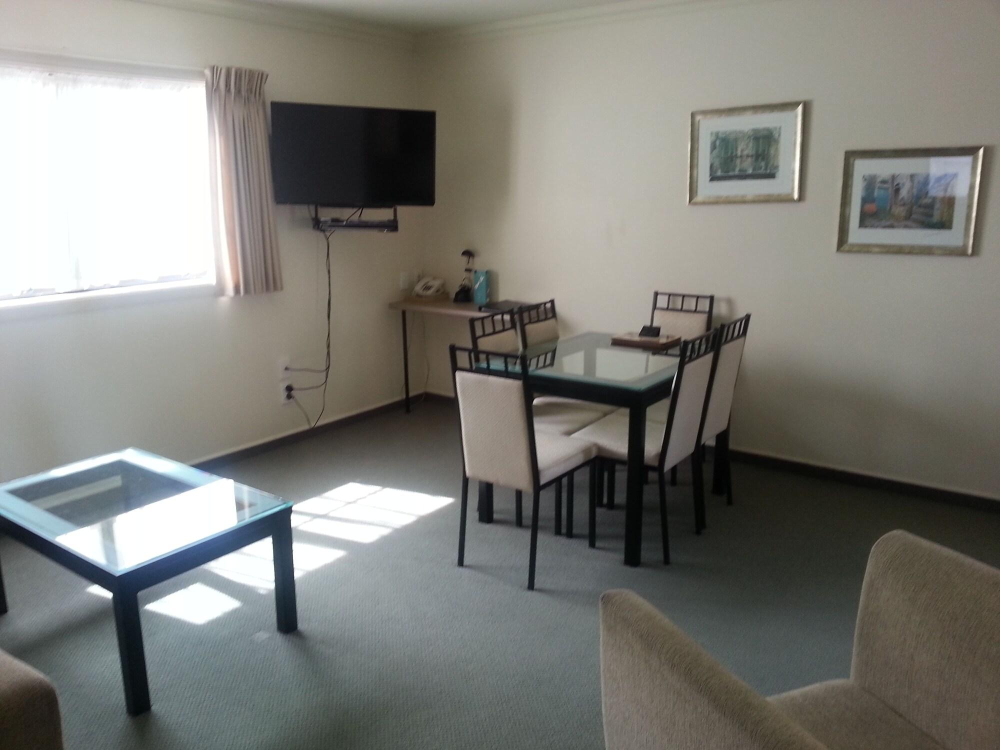 Stay 280 & Stay 284 Rotorua - Refurbished Modern Accommodation Buitenkant foto