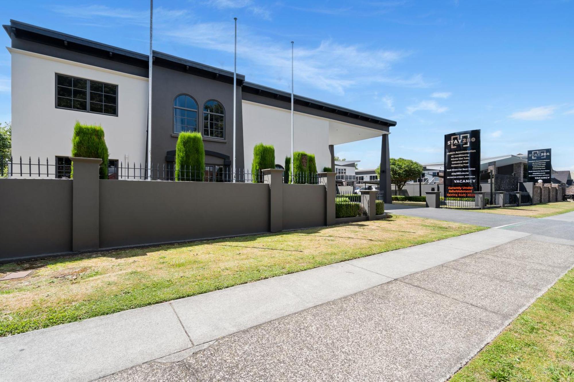 Stay 280 & Stay 284 Rotorua - Refurbished Modern Accommodation Buitenkant foto