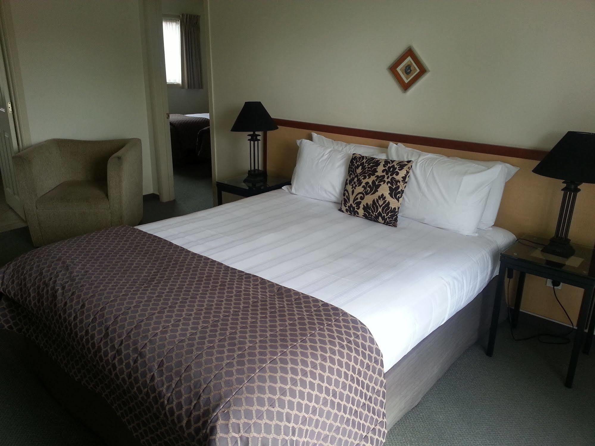 Stay 280 & Stay 284 Rotorua - Refurbished Modern Accommodation Buitenkant foto